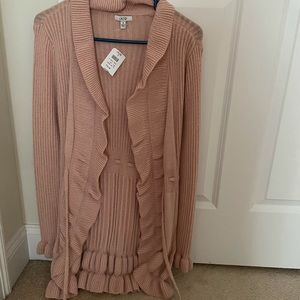 Cache sweater soft and stylish